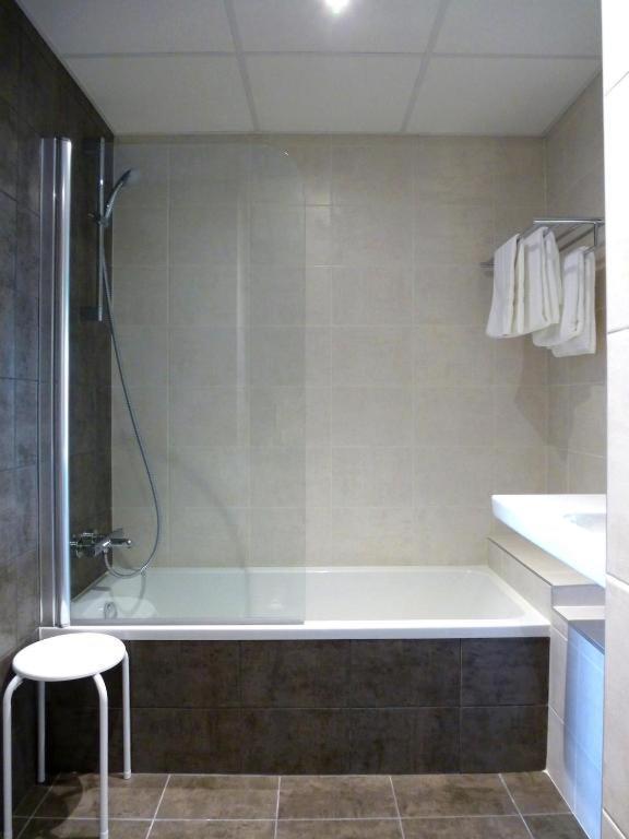 Hyp'hotel Hotel